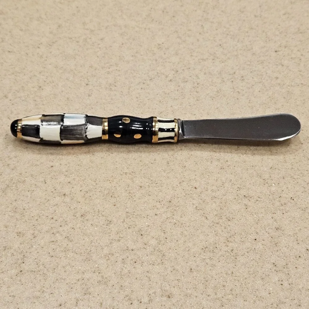 VERY RARE MACKENZIE CHILDS BLACK TIE COURTLY CHECK CERAMIC CANAPE BUTTER KNIFE